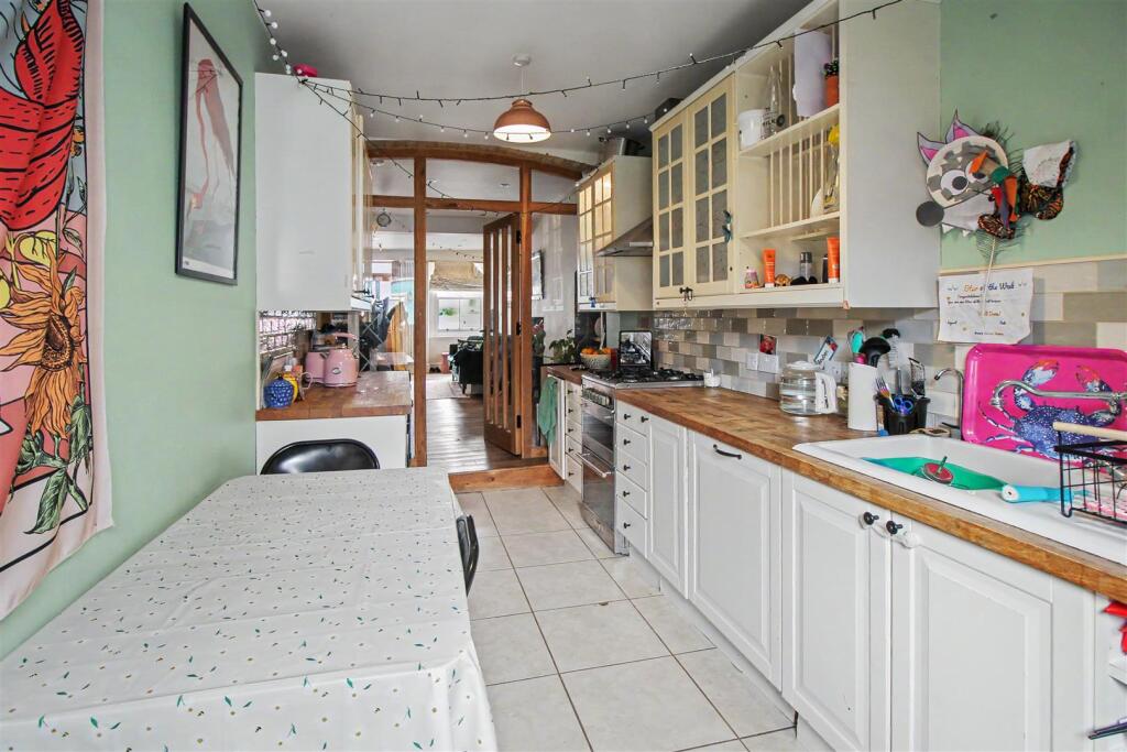 House in Kettering, Woodford - View 6