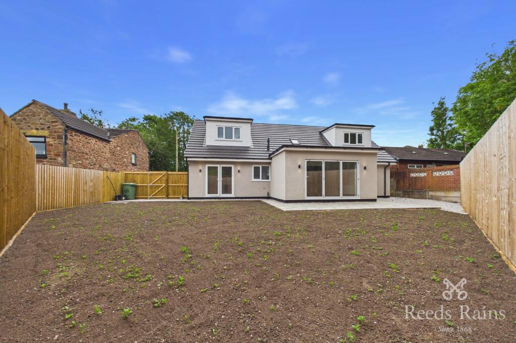 House in St Helens, Portico, Nutgrove - View 2