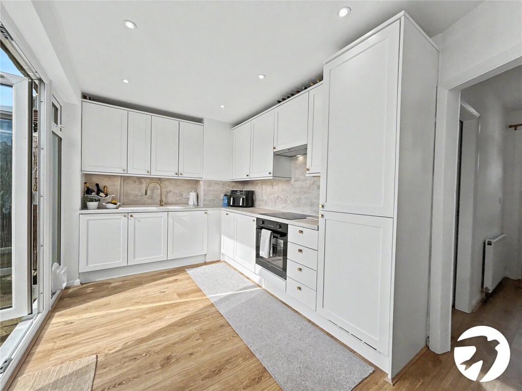 House in Sidcup, Halfway Street, Blackfen - More