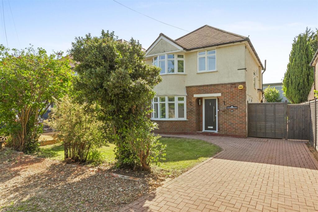 Main image of property: VERNEY AVENUE, HIGH WYCOMBE (PRIVATE ROAD)