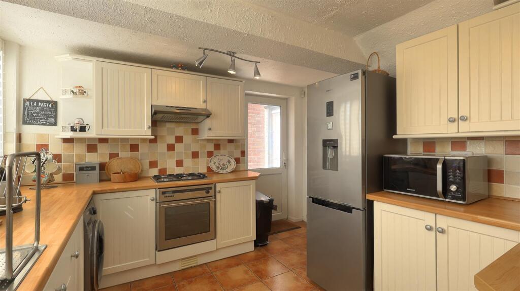 Broadway, Eccleston, St Helens, WA10 5PA – další