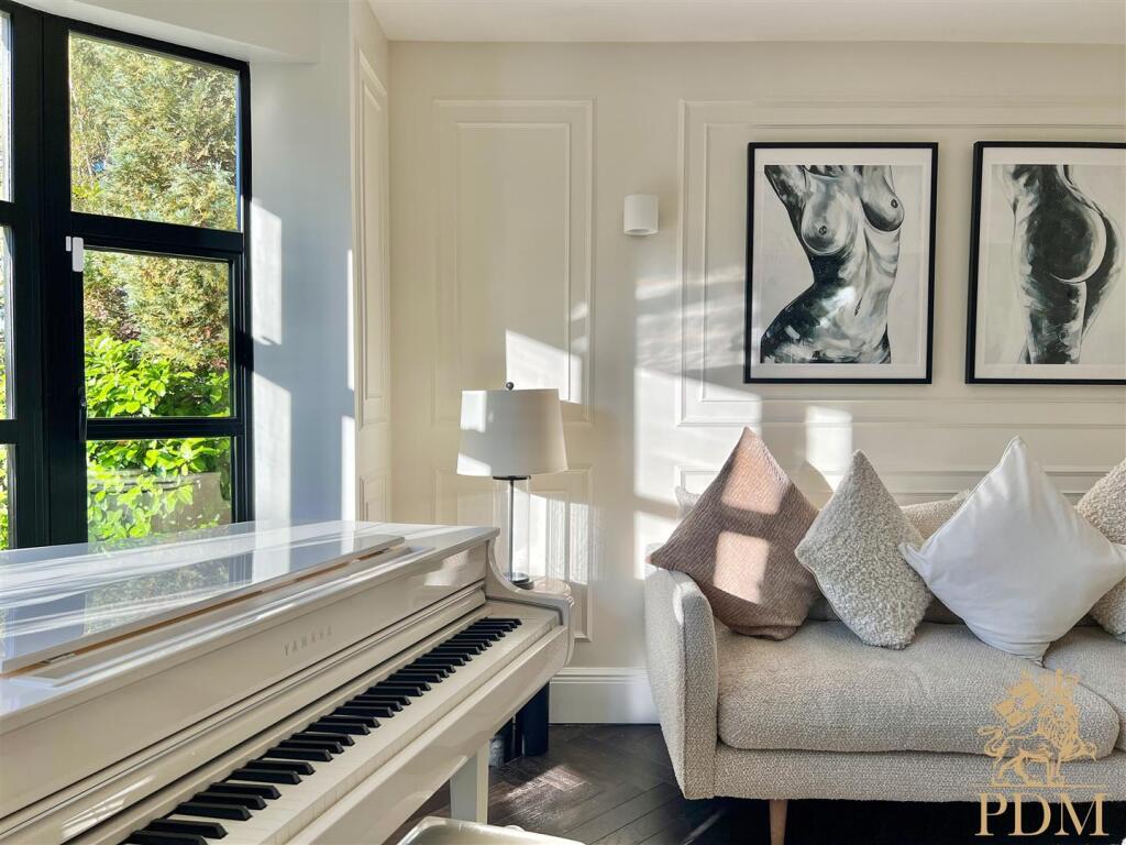 House in Nottingham - View 5