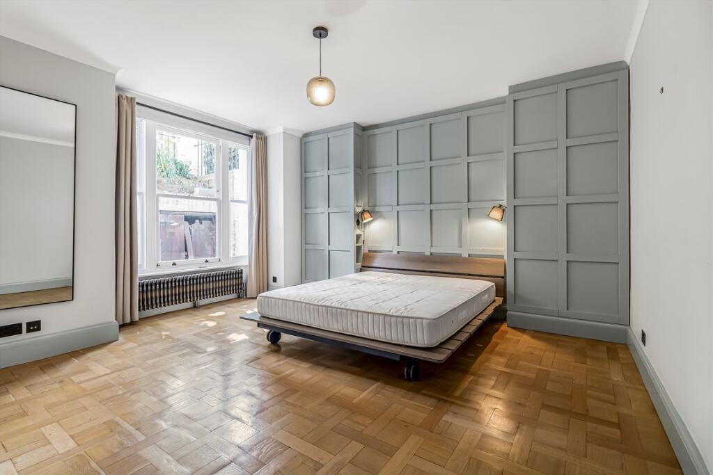 Apartment in London - View 5