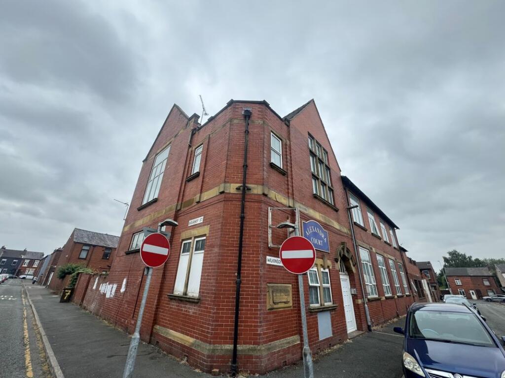 Flats 1-14 Alexandra Apartments, Wilkinson Street, Leigh, Lancashire, WN7 4EN photo 4