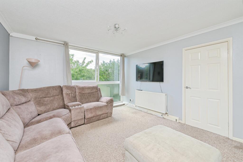 Apartment in Birmingham, Sutton Coldfield - View 5