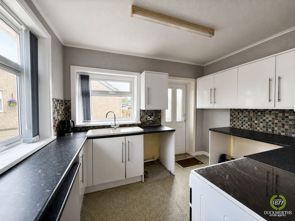 Barn Meadow Crescent, Rishton, BB1 photo 2