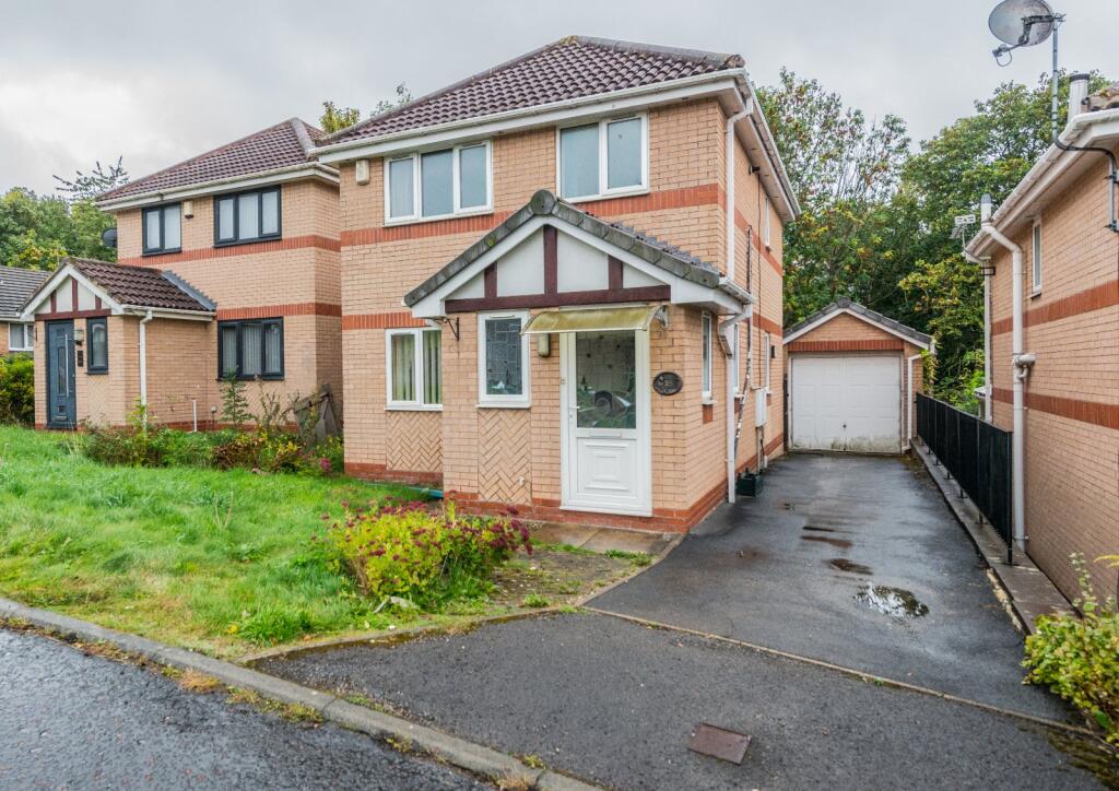 3-bed detached on Drovers Way, Bradford, BD2, £200,000