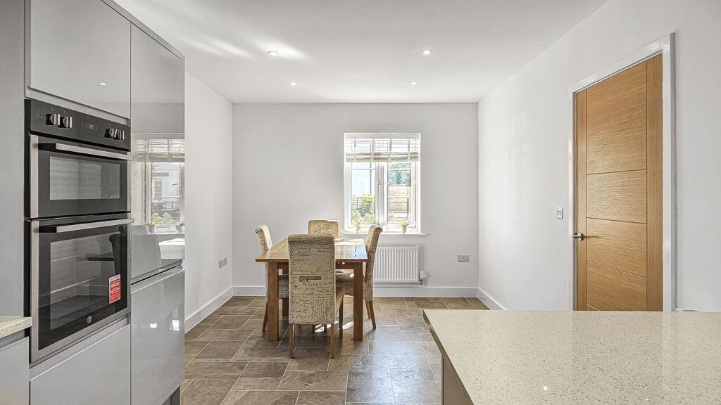 House in Torridge, Bideford - More