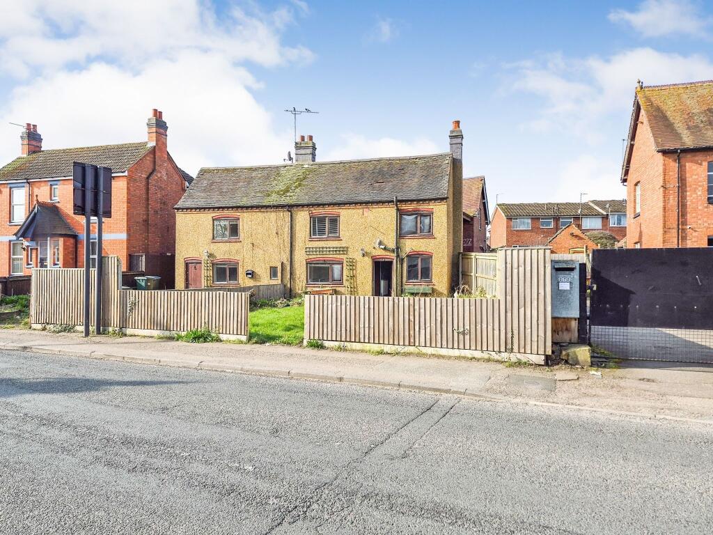 Main image of property: 276 Windmill Road, Coventry, CV6 7BD