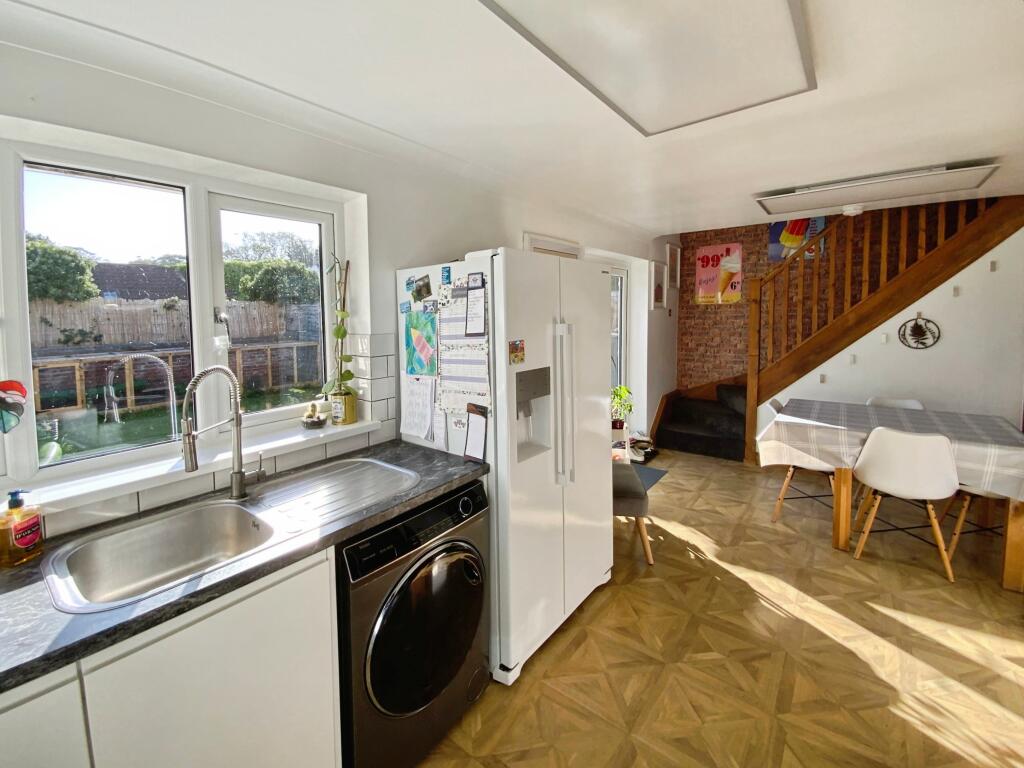 Carlton Drive, Aldbrough, Hull, HU11 photo 4