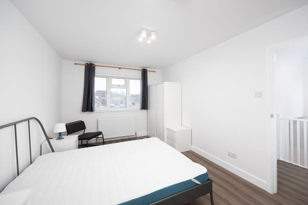 Main image of property: Room 3, 104 Kynaston Avenue, Aylesbury, Buckinghamshire