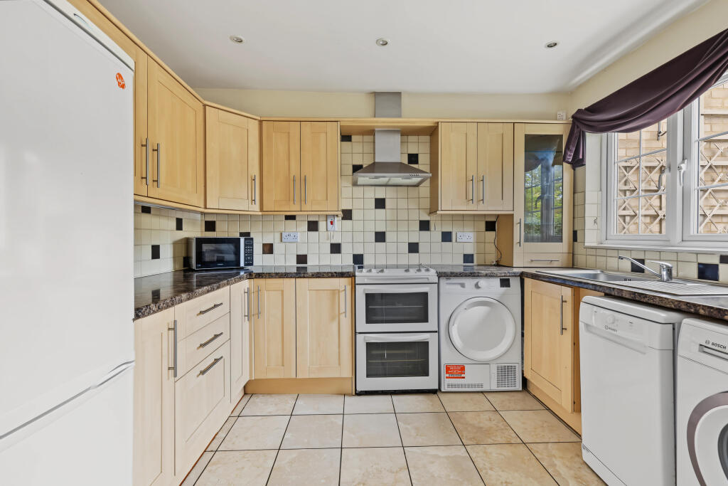 House in Stevenage - View 4