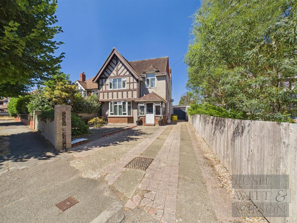 3-bed detached on Cranston Avenue, Bexhill-On-Sea, £500,000