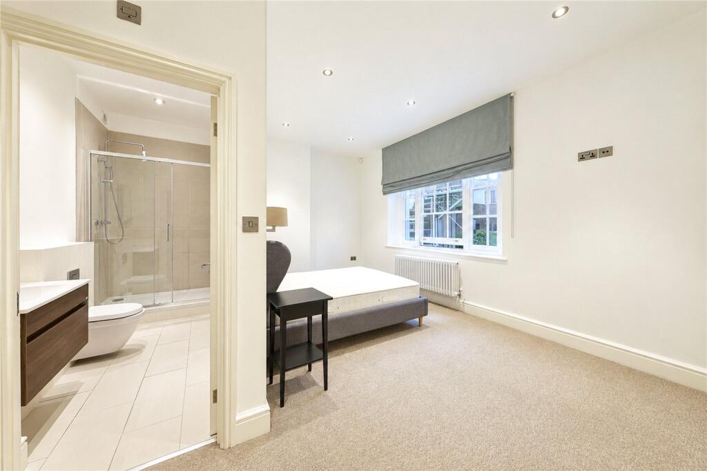 Apartment in London - More