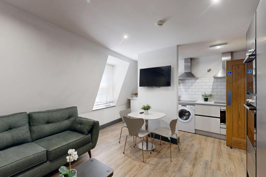 Main image of property: Flat 11, Hoods Hideout, 66-72 Houndsgate NG1 6BA