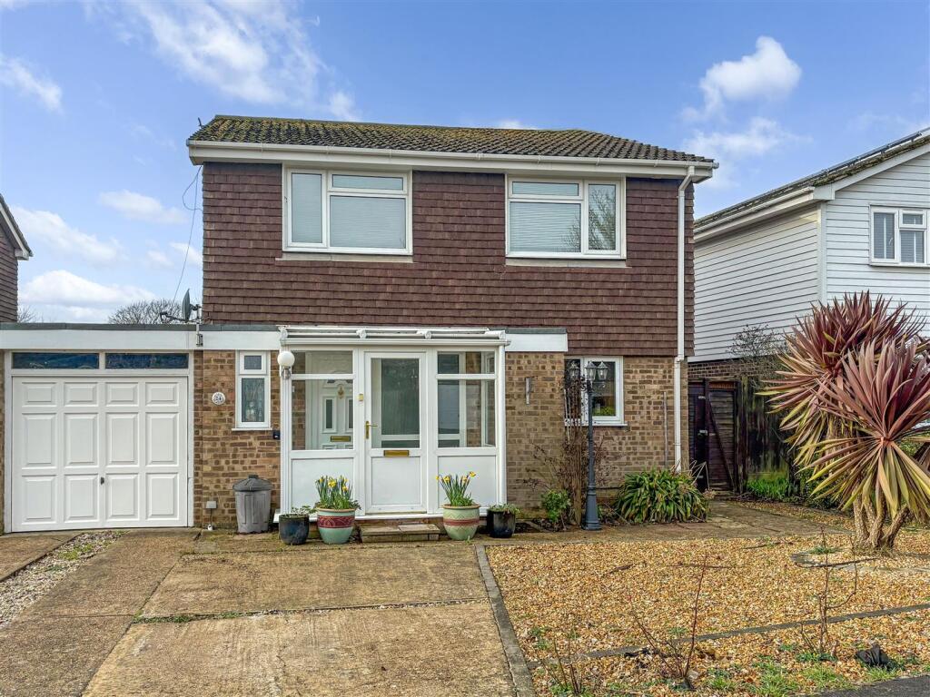 4-bed detached on Tideway, Littlehampton, £475,000