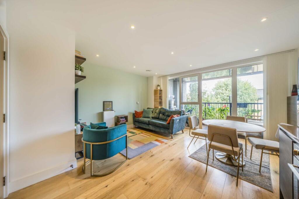 Apartment in London - View 2
