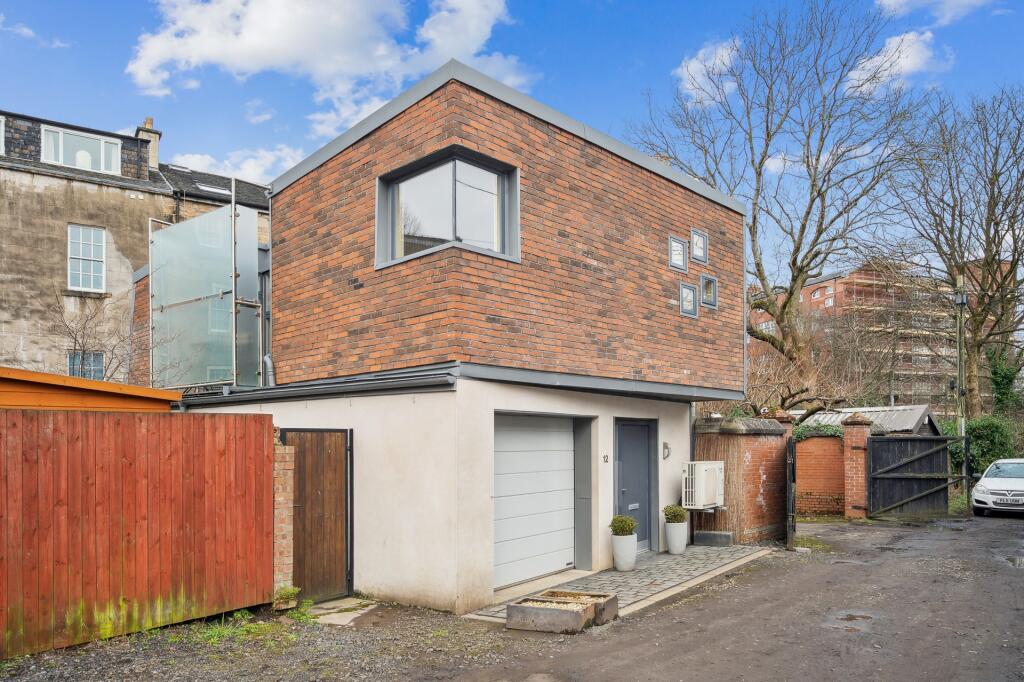 Main image of property: Lansdowne Crescent Lane, Kelvinbridge, Glasgow, G20 6AZ