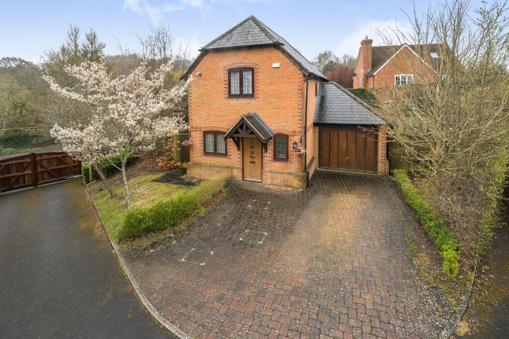 Main image of property: Benham Lane, Thatcham, RG19
