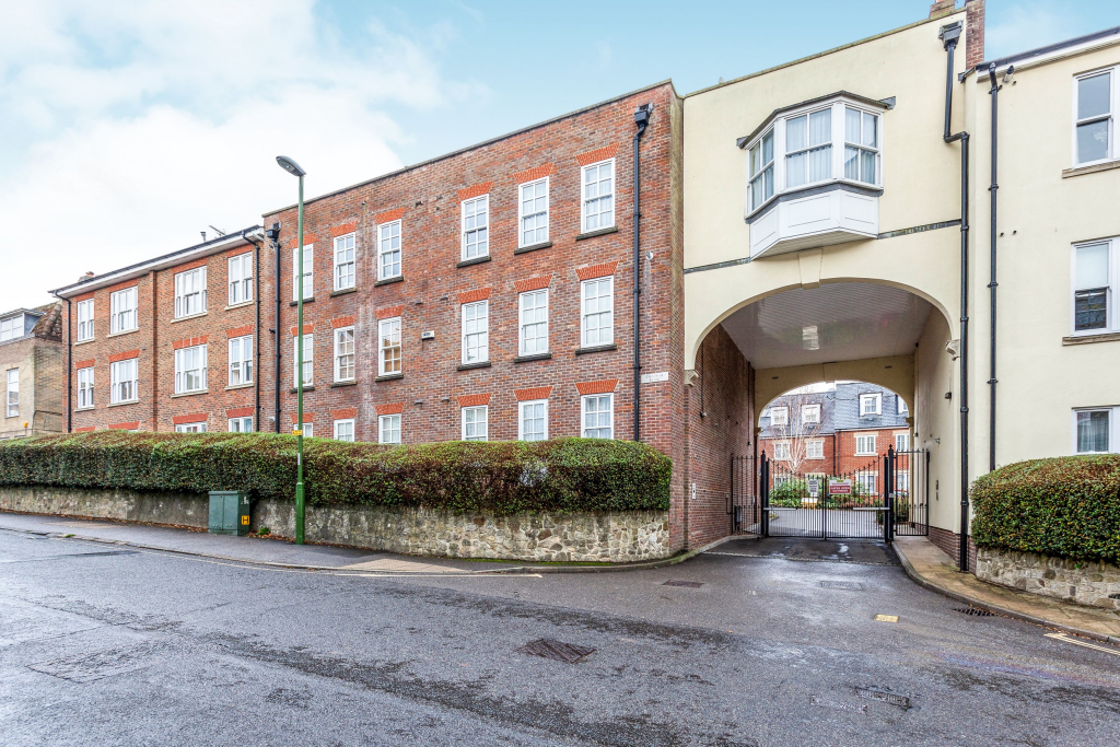 Main image of property: Charter Gate, Boltro Road, Haywards Heath, RH16