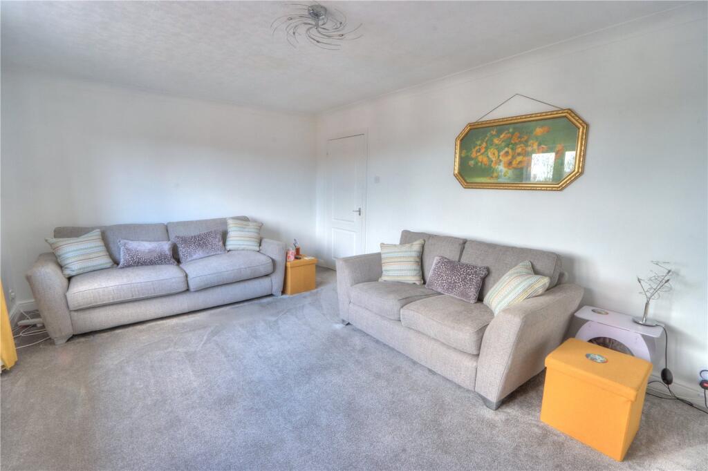 15. Ambergate Close, Newcastle upon Tyne, Tyne and Wear NE5 4AG - View 4