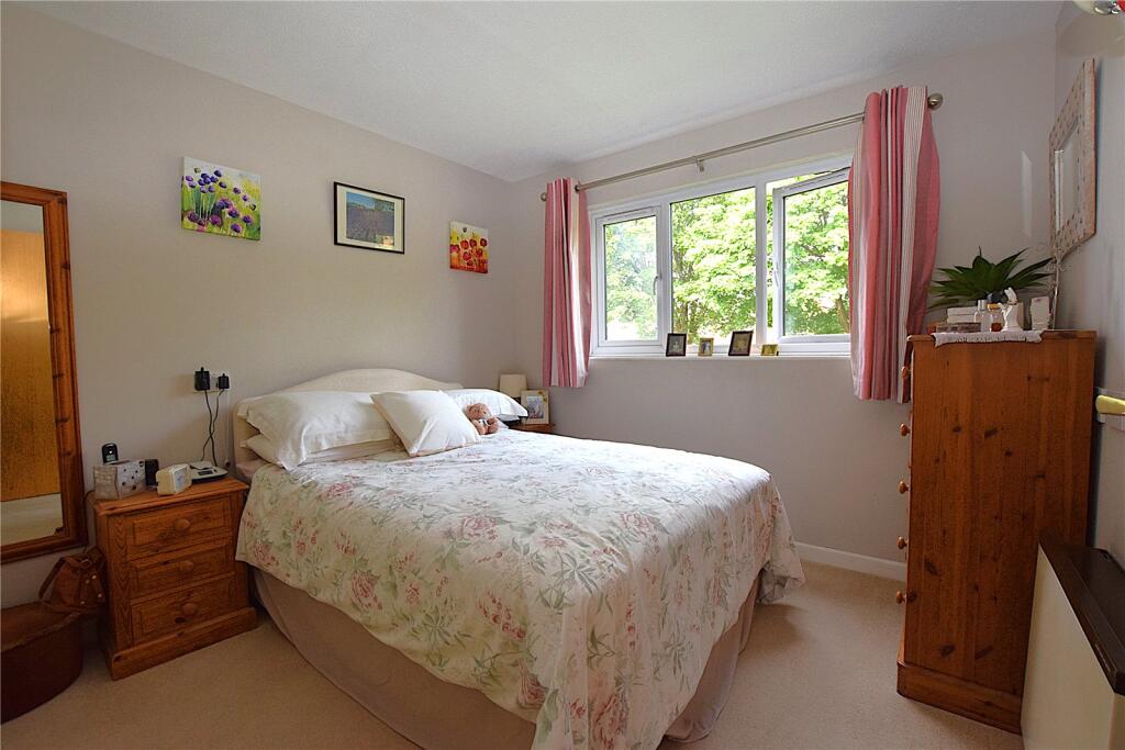 Adams Way, Alton, Hampshire, GU34 photo 3