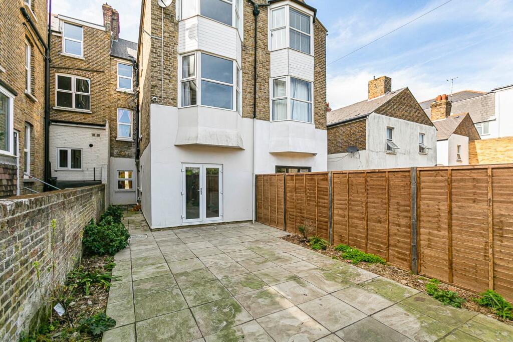 House in Canterbury - View 5