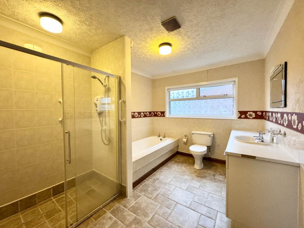 House in St Helens, Rainford - More