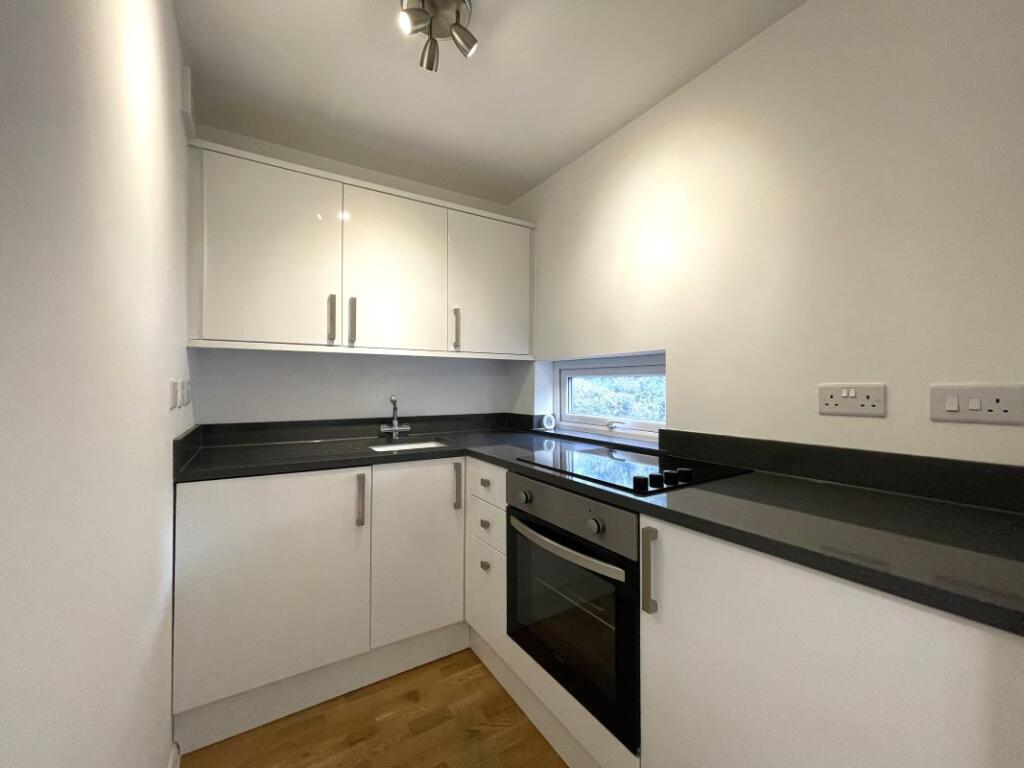 Apartment in London - View 5