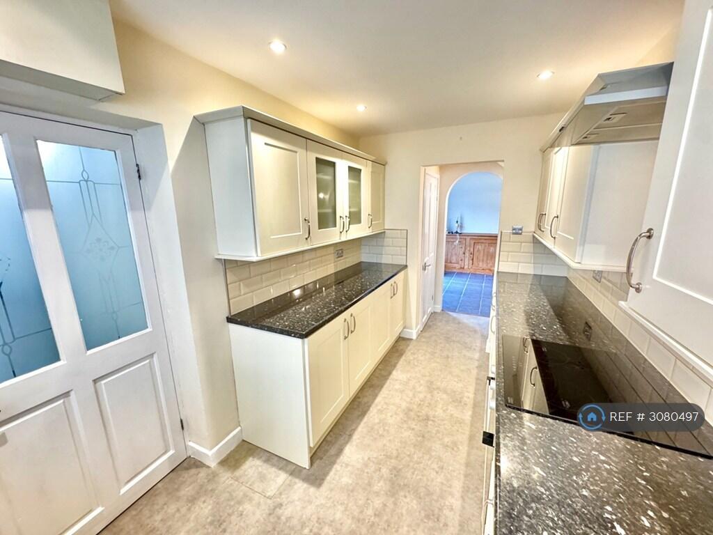 House in Truro - View 4