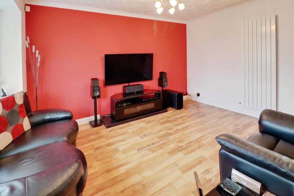 House in Bradfield Green, Leighton - View 3
