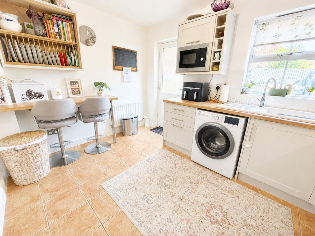 House in Dudley, Clockfields, Withymoor Village - View 4