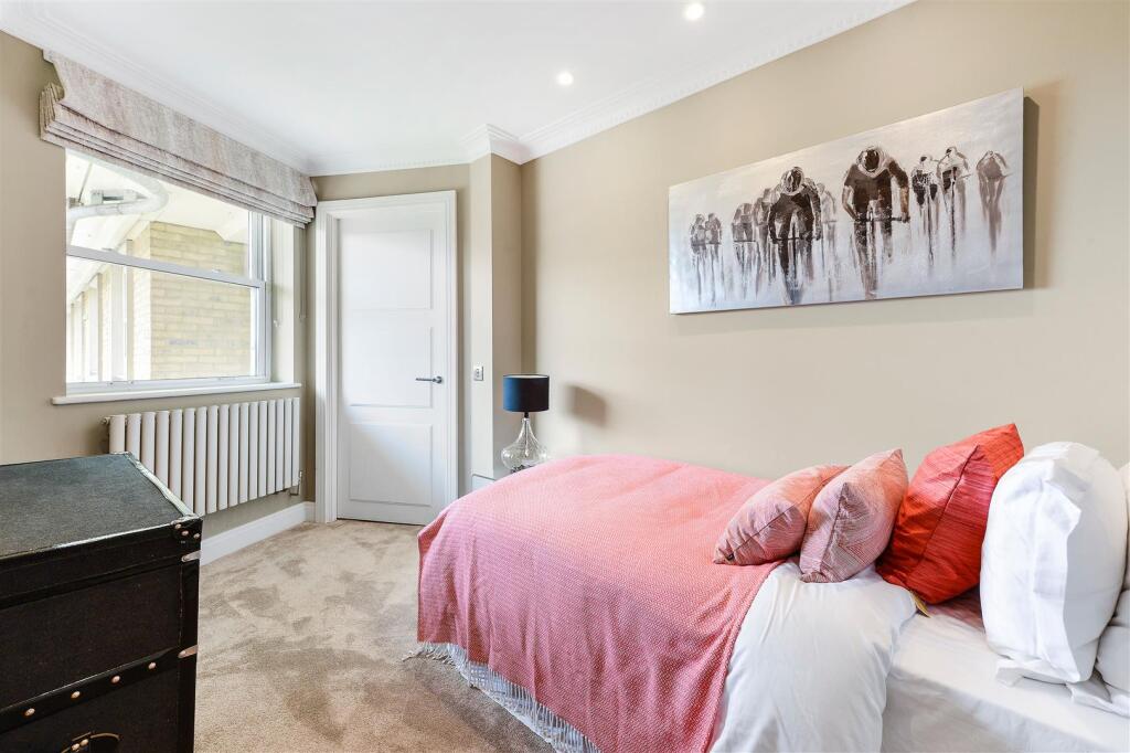 Apartment in London - View 4