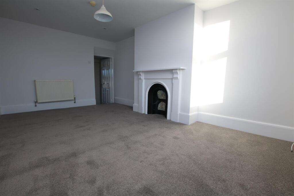 Apartment in Exeter, St Thomas - View 5
