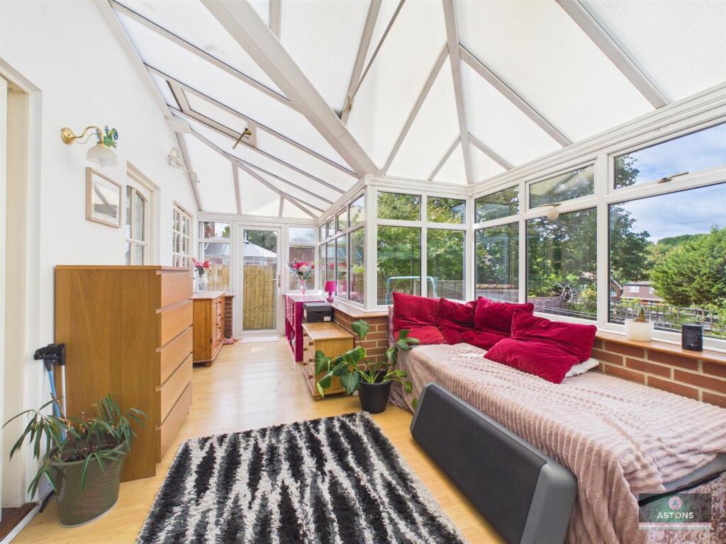House in Redhill - View 4