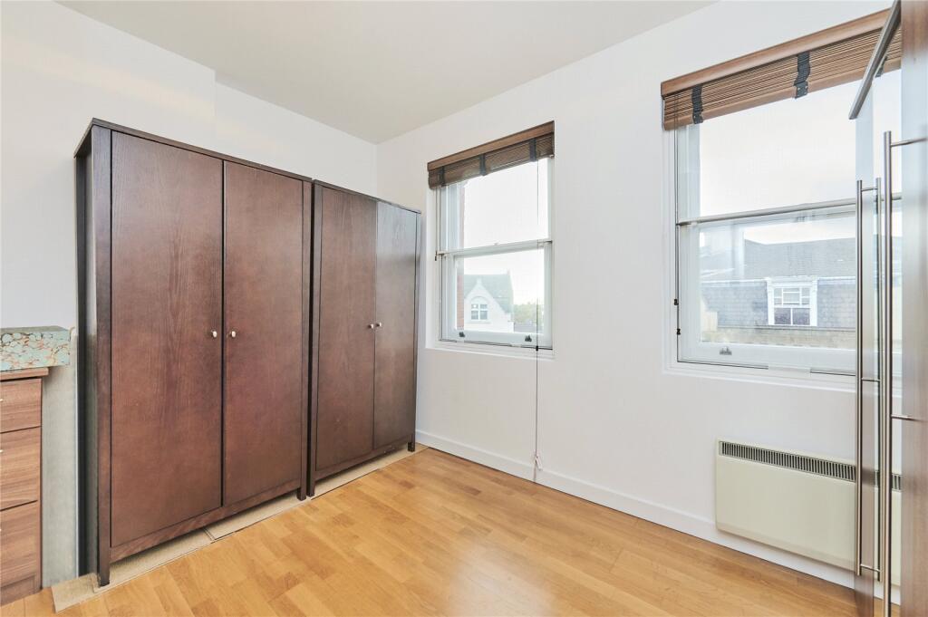 Apartment in London - View 5