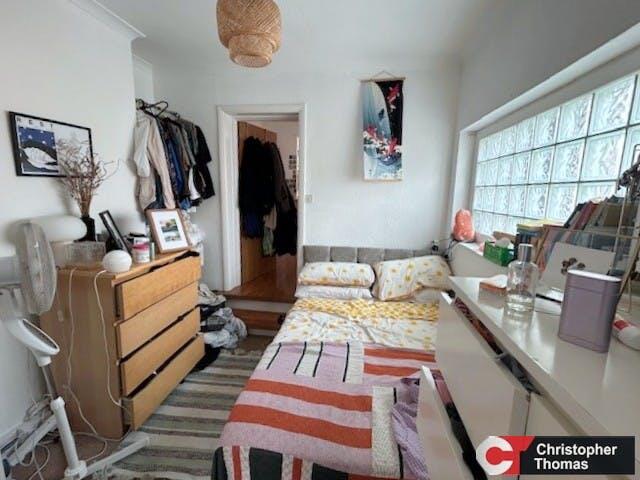 First floor bedroom ii.jpg