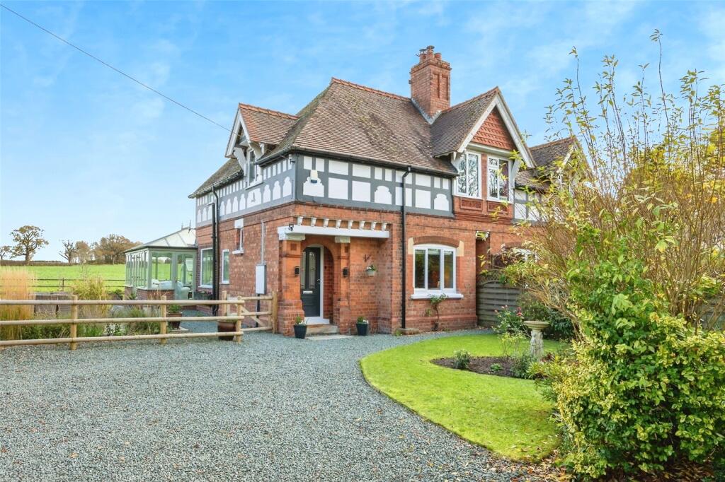 Main image of property: Beausale Lane, Hatton, Warwick, Warwickshire, CV35