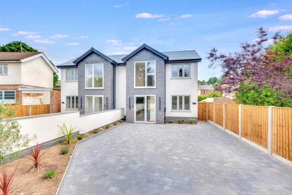 4-bed semi-detached on Elmswood Gardens, Sherwood, Nottingham, £485,000