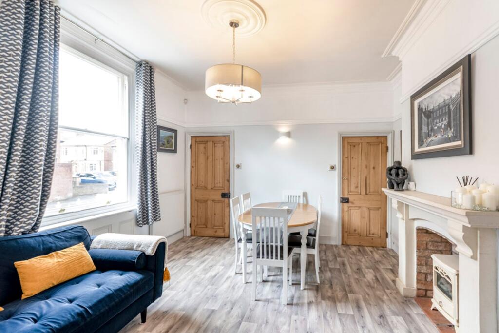 House in Doncaster - View 4
