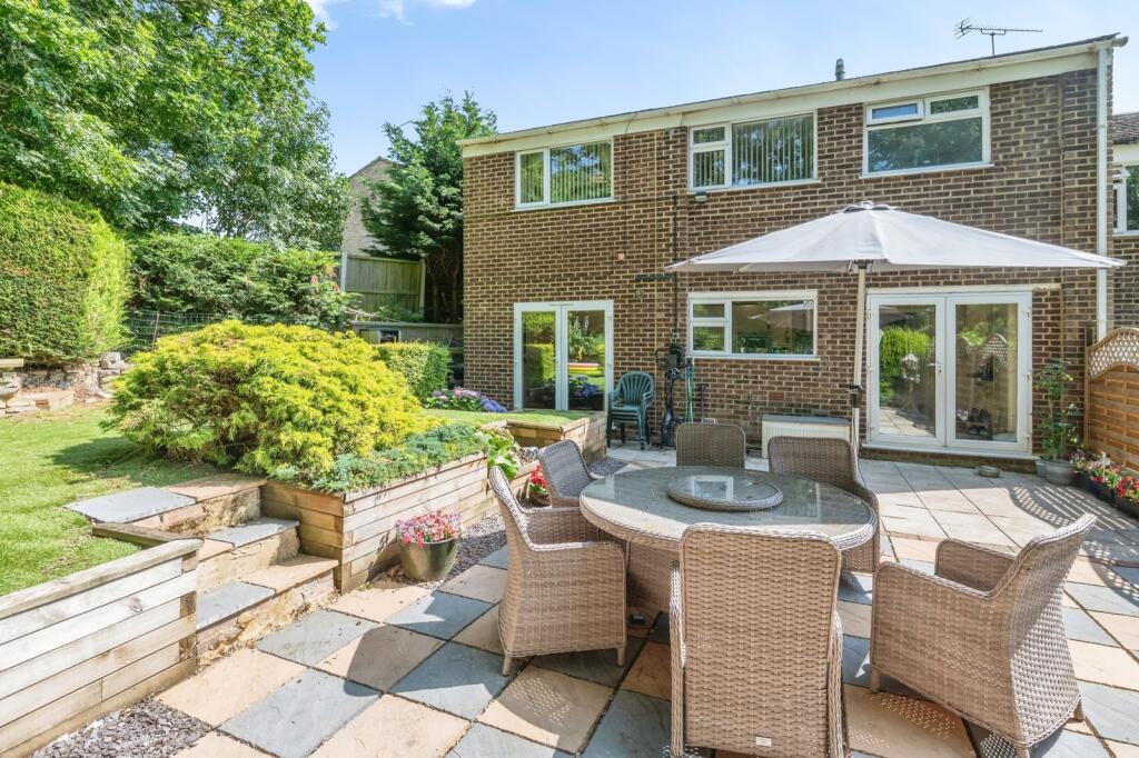 House in Basildon, Billericay - View 4