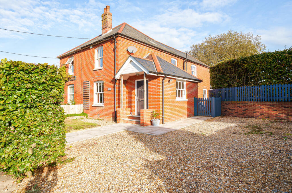 3 bedroom semi-detached house for sale in Spring Gardens, Alresford ...