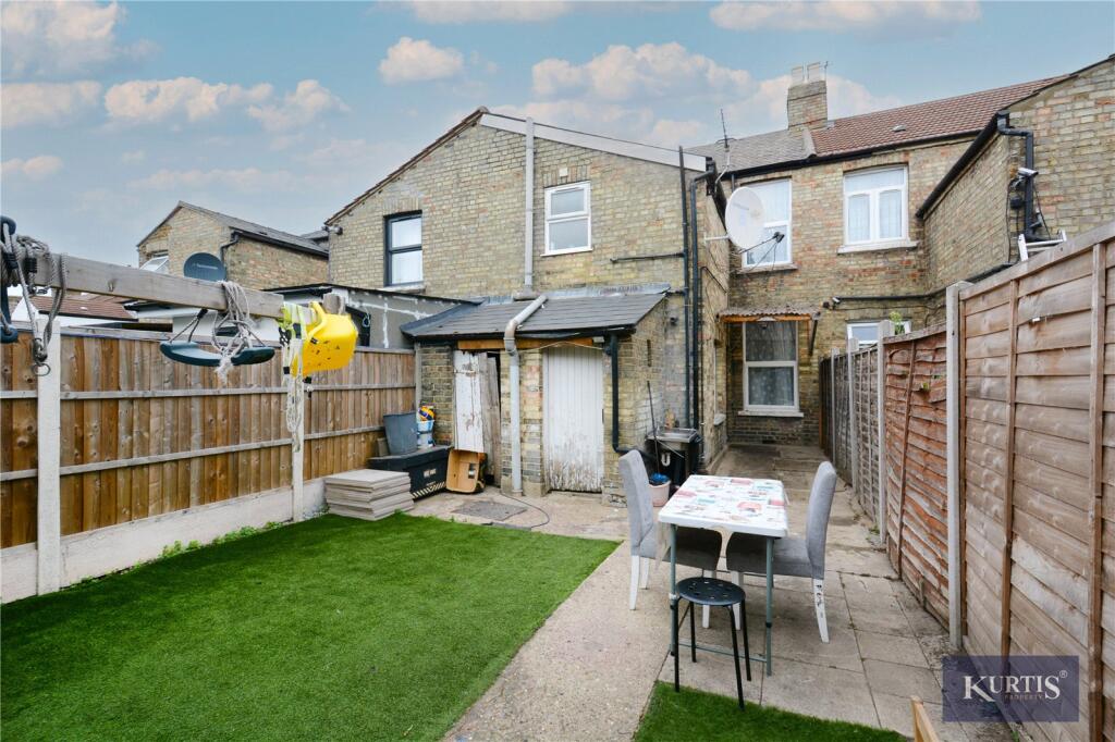 House in London - View 3