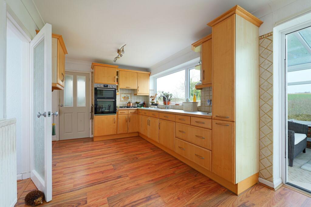 Brady Road, Lyminge, CT18 photo 4