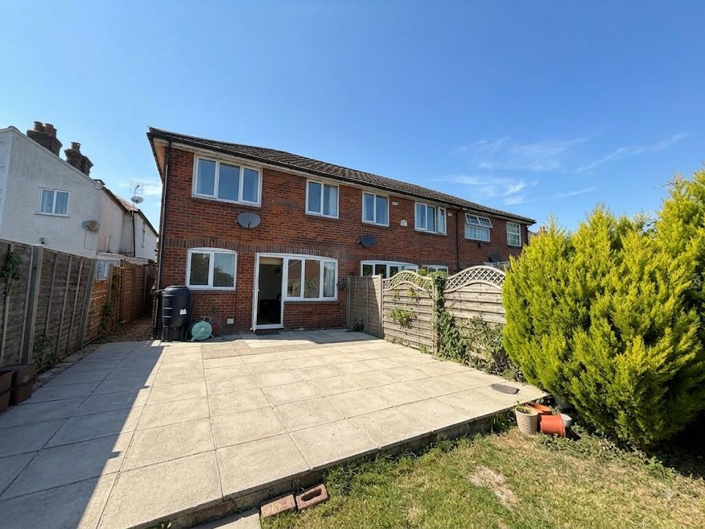 House in Hemel Hempstead - More