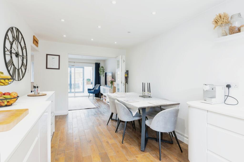 House in Sevenoaks, Hartley - View 5