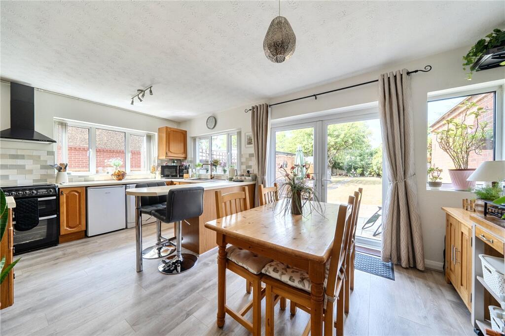 House in Aldershot, Cargate, North Town - View 4