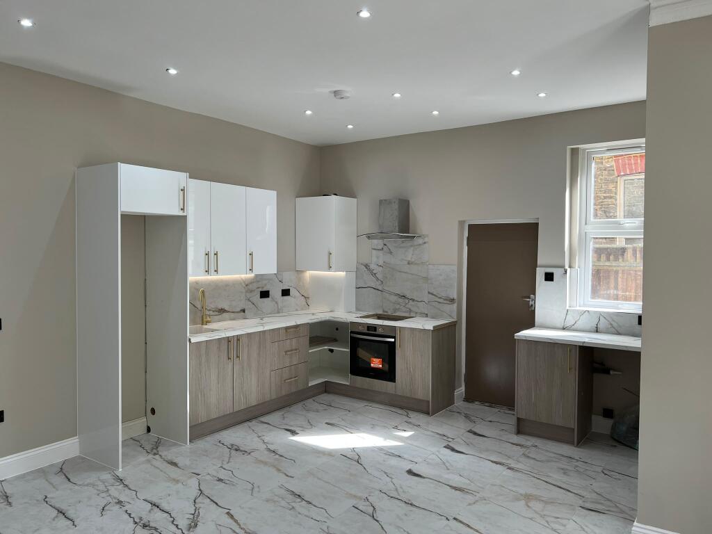 Apartment in London - View 4