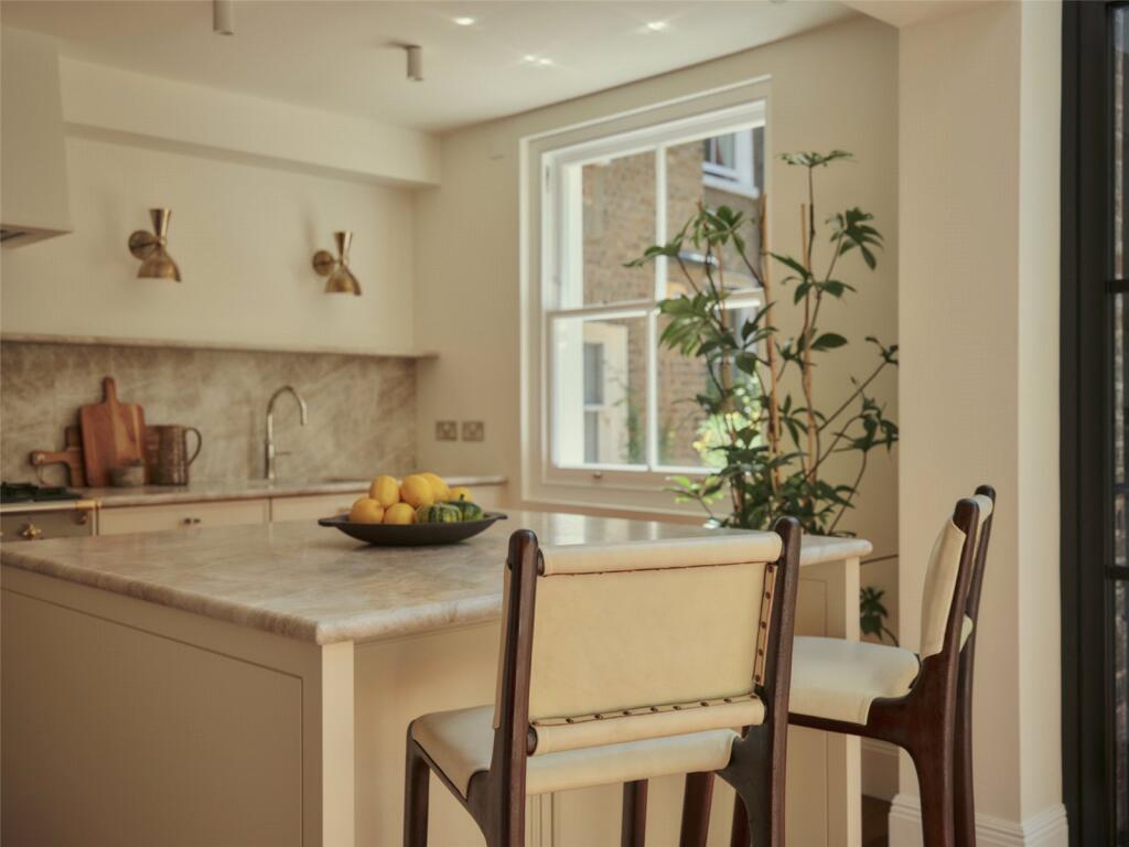 Apartment in London, Royal Borough of Kensington and Chelsea - View 5
