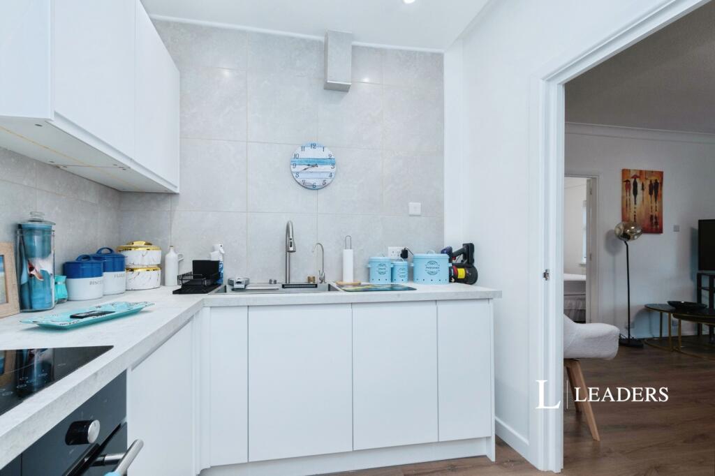 Apartment in Bournemouth - View 5